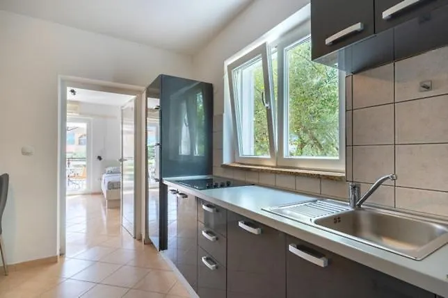 Apartment In Cres With Balcony, Ac, Wifi, Washing Machine 4249-3