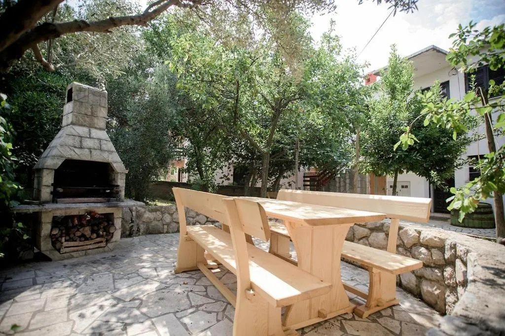 Apartment In Cres With Balcony, Ac, Wifi, Washing Machine 4249-3
