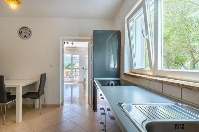 Apartment In Cres With Balcony, Ac, Wifi, Washing Machine 4249-3
