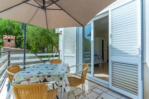 Apartment In Cres With Balcony, Ac, Wifi, Washing Machine 4249-3