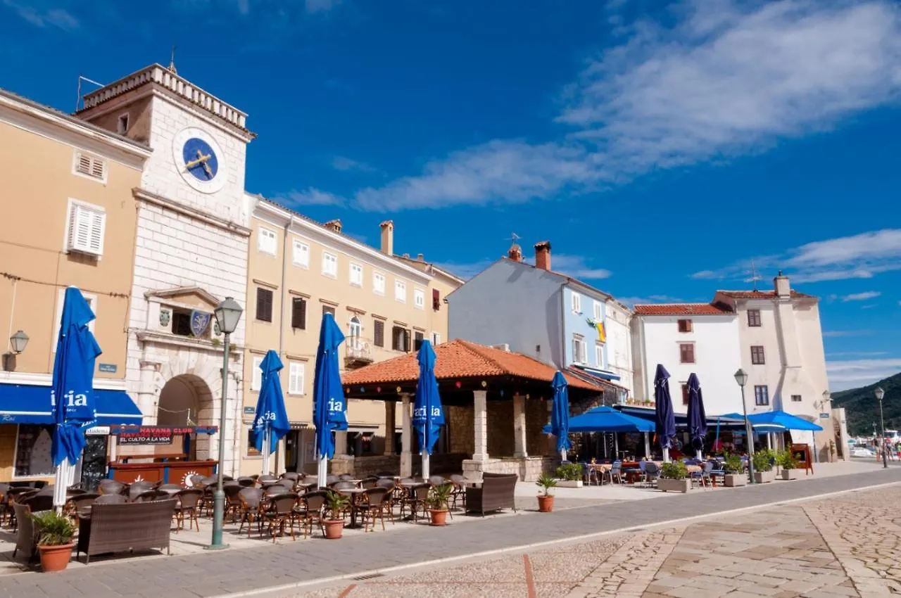 Apartment In Cres With Balcony, Ac, Wifi, Washing Machine 4249-3