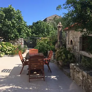 Vodaric Loznati Cres